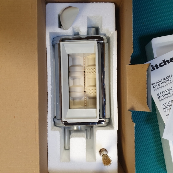 NEW KitchenAid stand mixer attachment metal ravioli maker - Picture 5 of 5